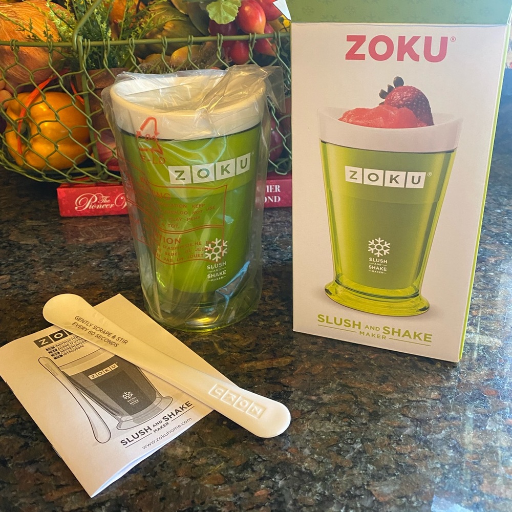 NIB NWT Personal Zoku Slush and Shake Maker-lime green
